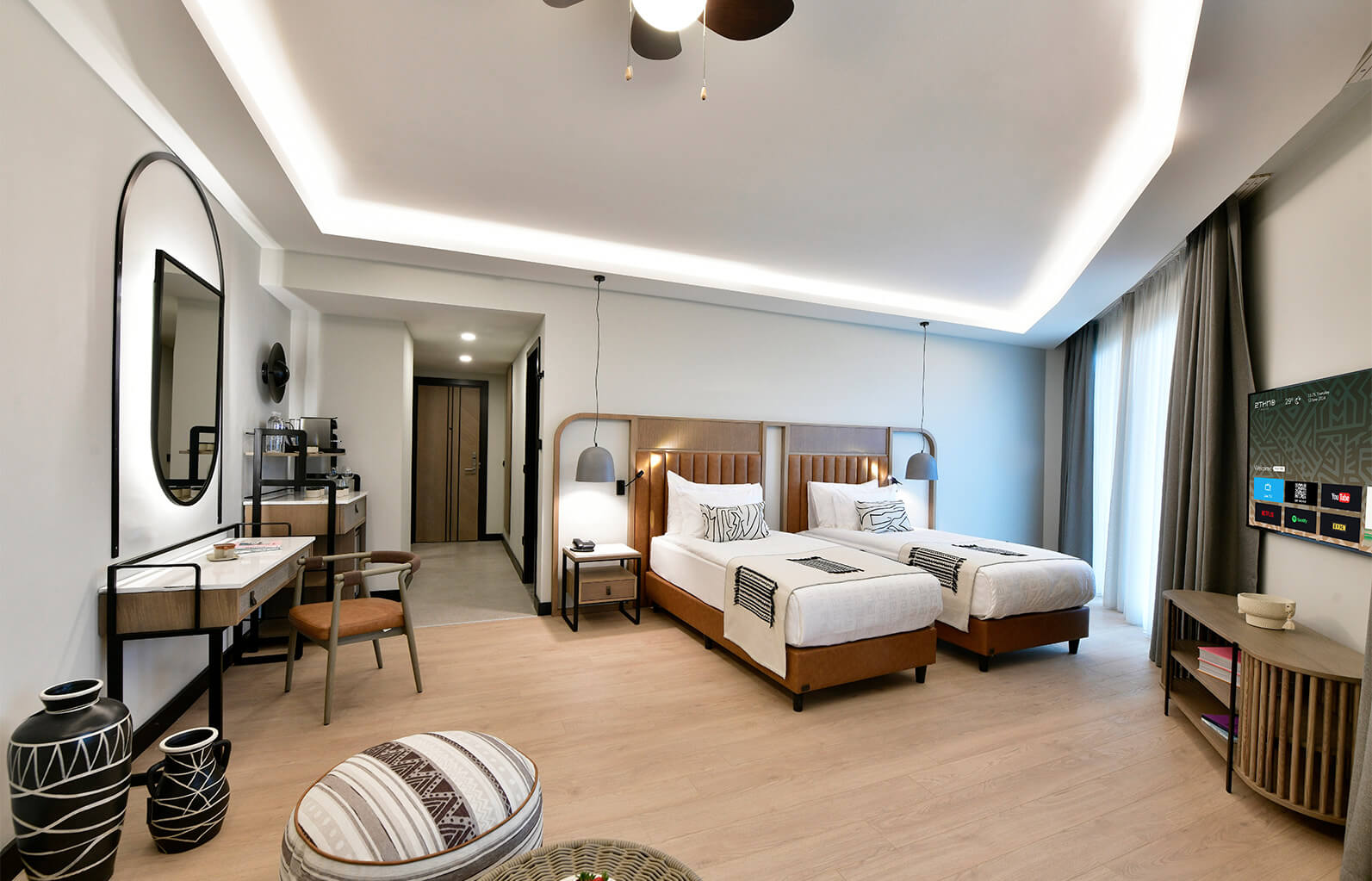 Ethno Belek Family Corner Suit Galeri Card
