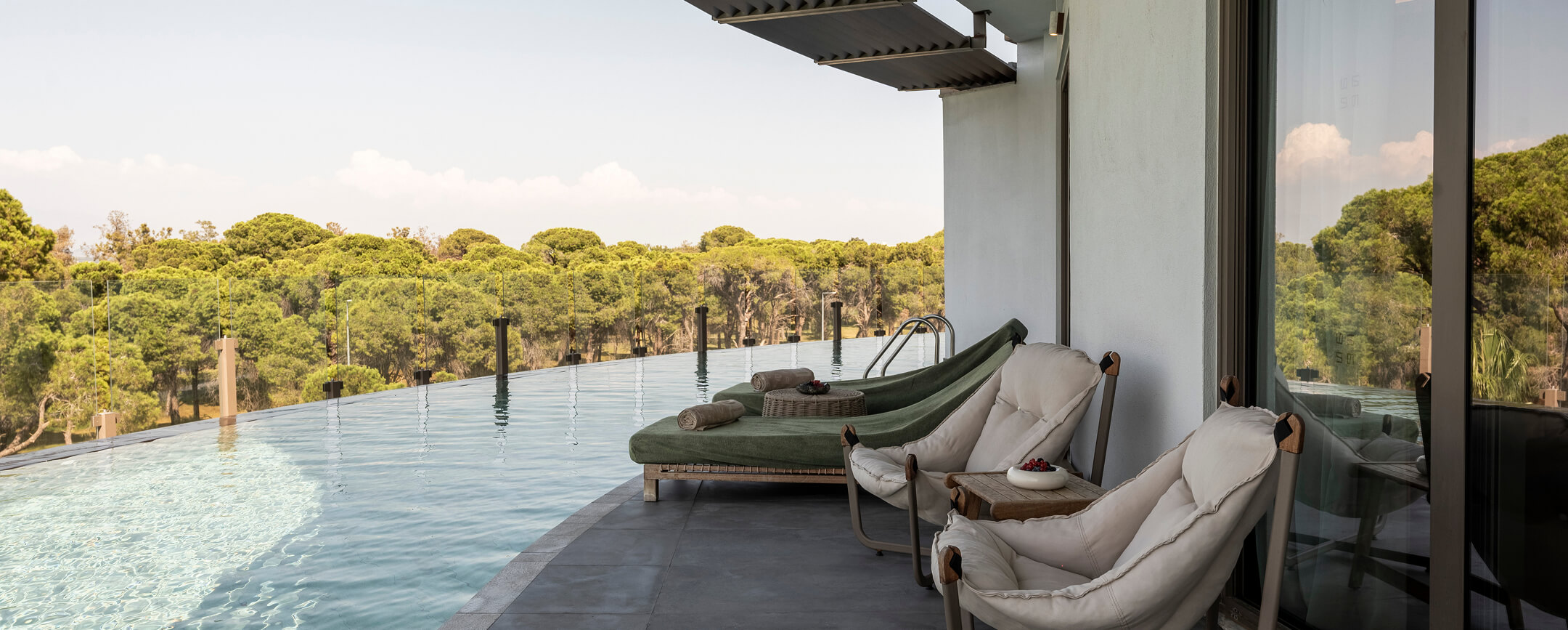 Ethno Hotels Konaklama Odalar Suitler Corner Suite Swim Up Ust Banner 12