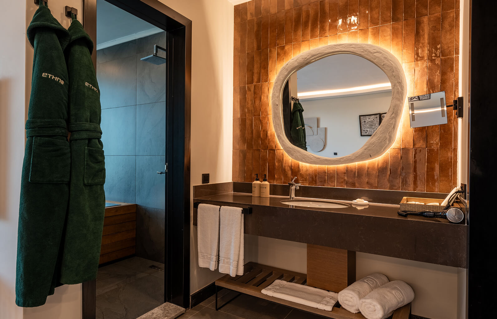 Ethno Hotels Konaklama Odalar Suitler Superior Jacuzzi Swim Up Alt Banner 3