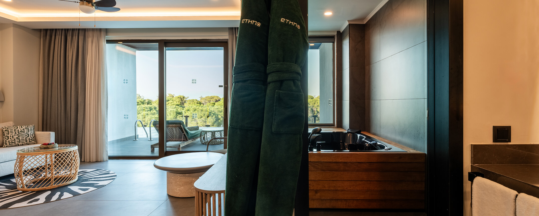 Ethno Hotels Konaklama Odalar Suitler Superior Jacuzzi Swim Ust Banner 2