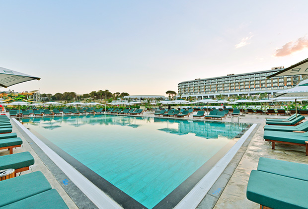 Ethno Hotel Aktivite Havuzu Card 1
